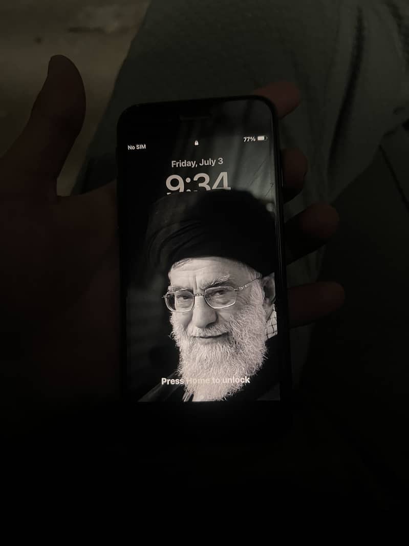 Apple iPhone SE 0