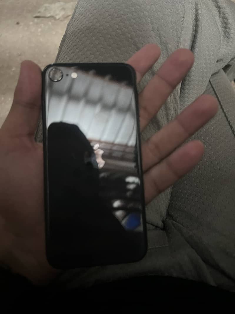 Apple iPhone SE 7