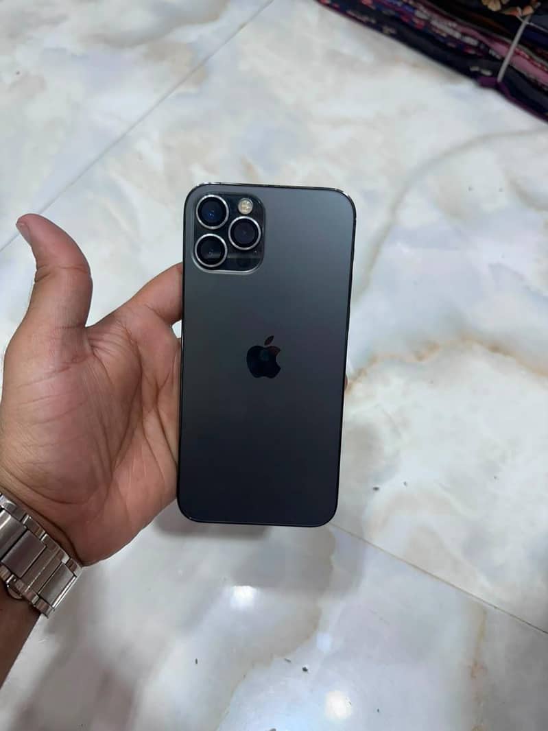 Apple iPhone 12 Pro 1