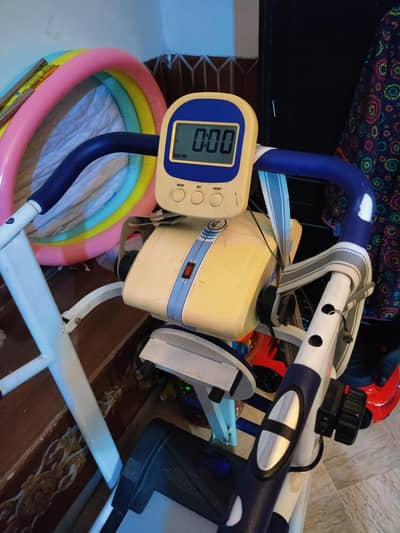 Treadmil 4 in 1l (Running Machine) 10/9
