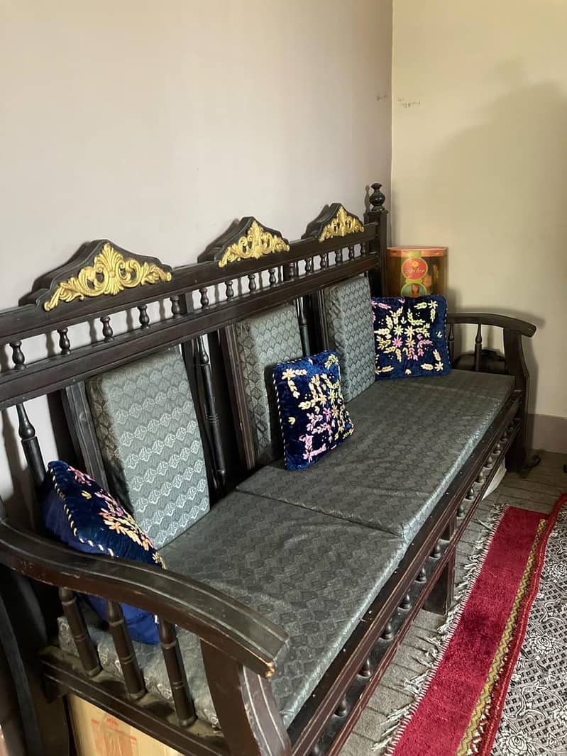 5 seater Sofa Set 0