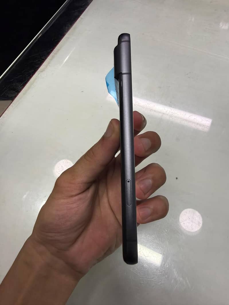 Google Pixel 8 3