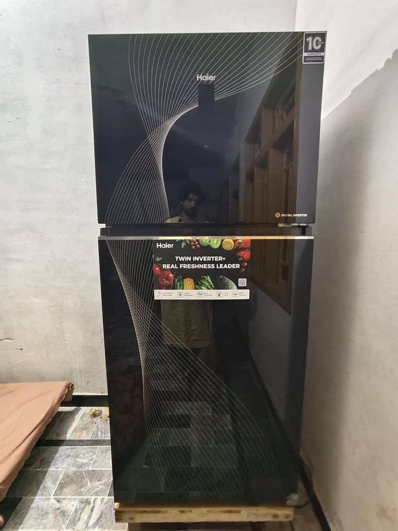 refrigerator 0