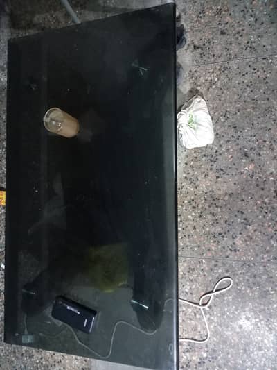 Habitt Brand Glass Coffee Table - Urgent Sale 8,000 PKR just 6 month