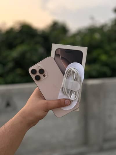 iPhone solar pro Max