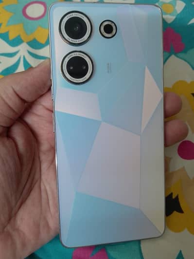 Tecno CAMON 20