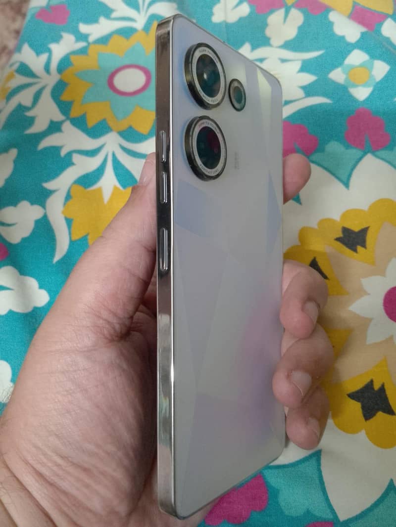 Tecno CAMON 20 2