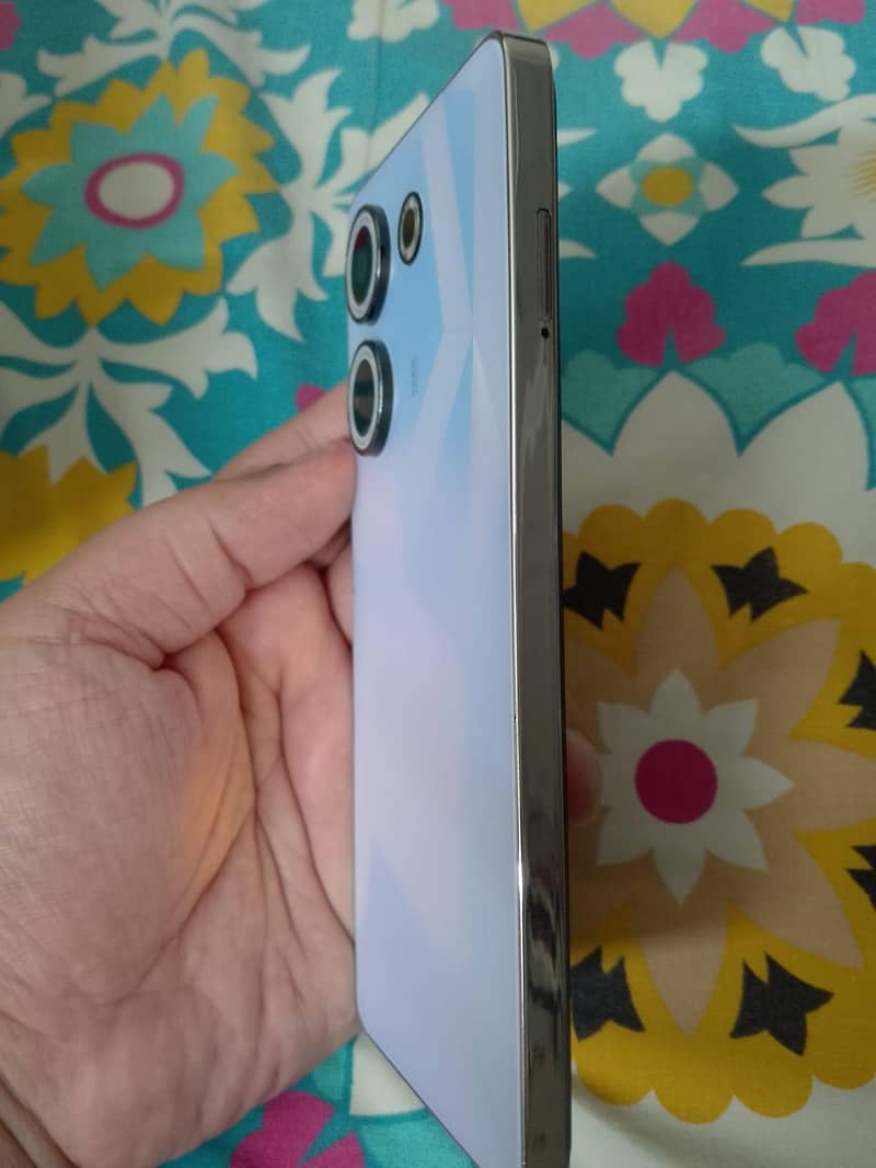 Tecno CAMON 20 3