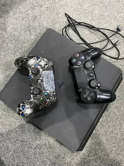 Play station 4 slim