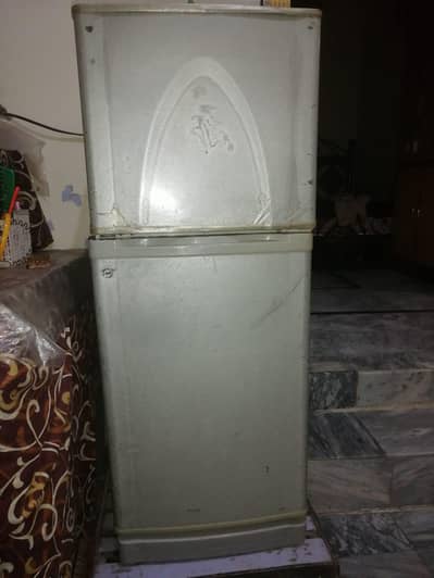 Freezer he bilkul A 1 condition 10/7 koi masla nhi he