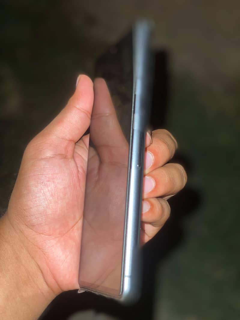 Google Pixel 7 4