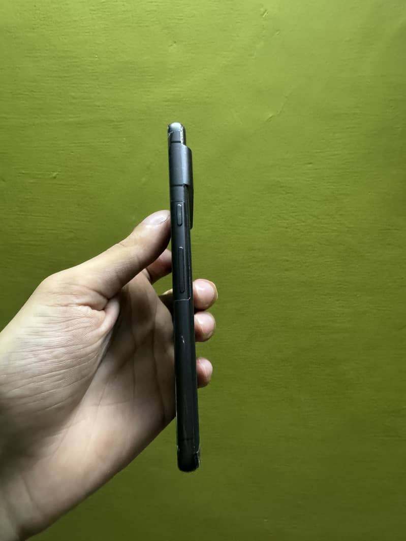 Google Pixel 7 4