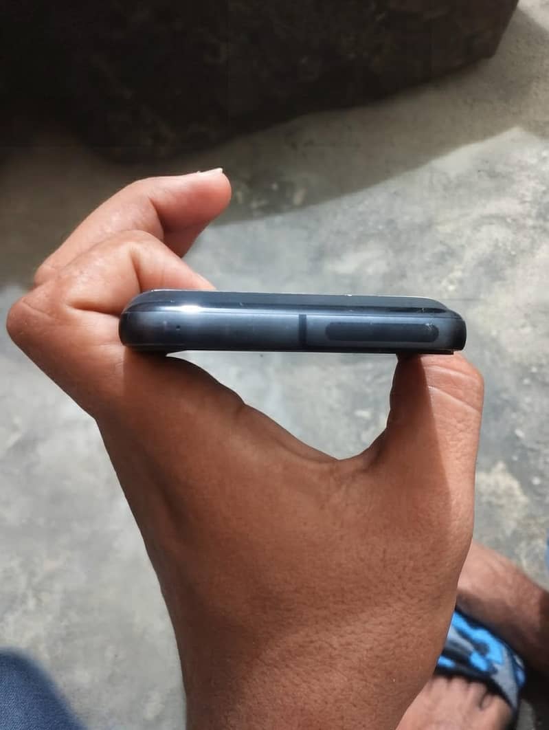 Google Pixel 8 3