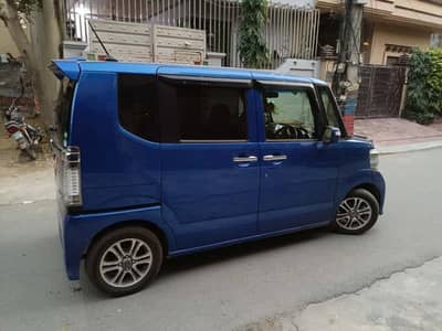 Honda N Box Custom 2015