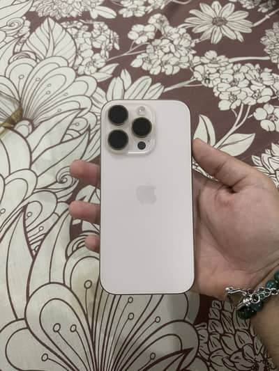 Apple iPhone 16 Pro