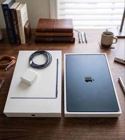 MacBook Air M2 13.6” | 8GB RAM | 256GB SSD