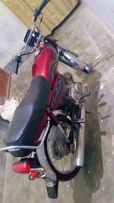 Honda CD70 23 modle