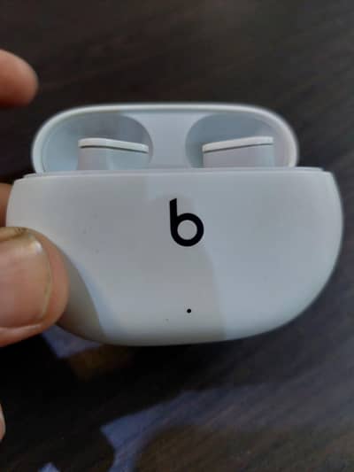 Beats Studio Buds
