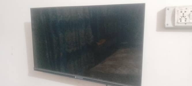 Samsung led ,broken display,only circuit is good and functional