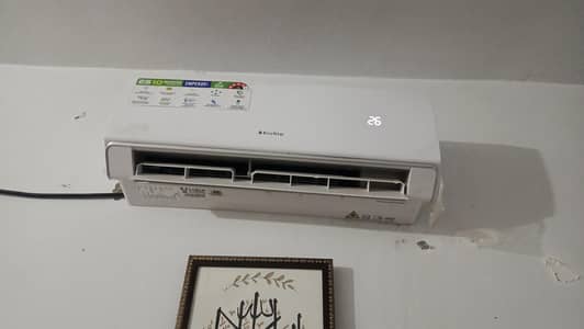 1 ton ac for sale only 6 month use hua hai contact no 03340069302