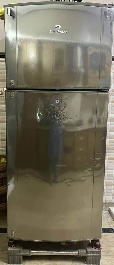 REFRIGERATOR DAWLANCE