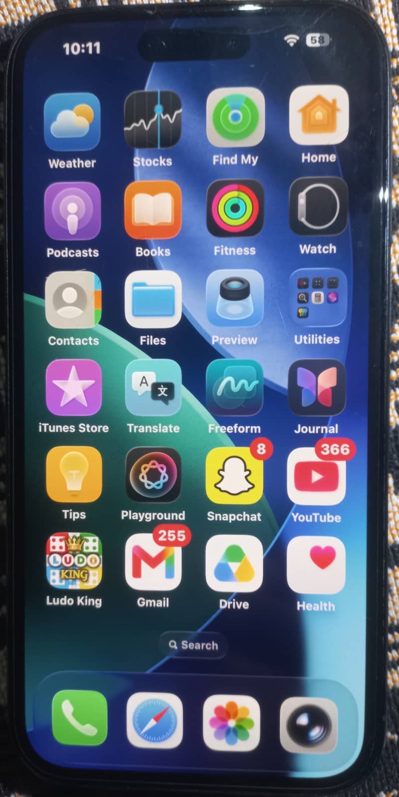 Apple iPhone 16 4