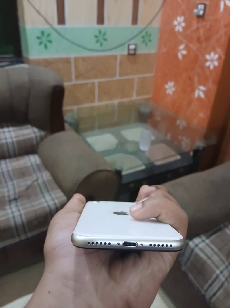 Apple iPhone SE 5