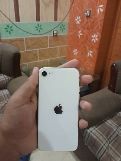 Apple iPhone SE