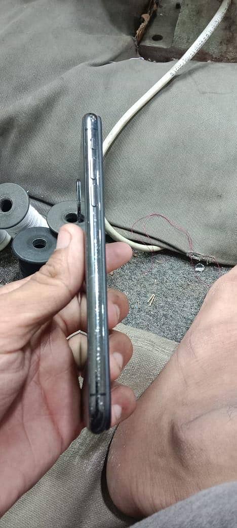 Apple iPhone X 2