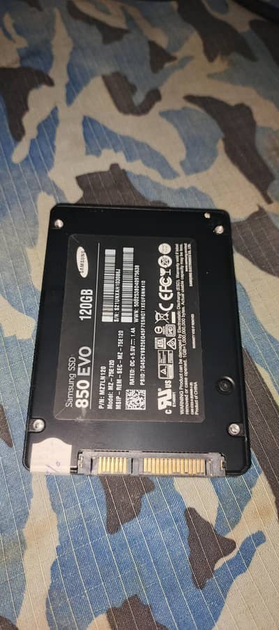 3 SSD 128gb and 3 HHD 500gb argent sell need money o34i3oi24oo whtsap