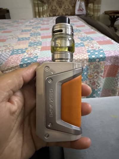 Geek Vape L 200