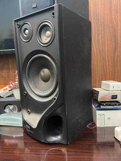 Original Akai Japanese Bookshelf Speakers – 10/10 Condition