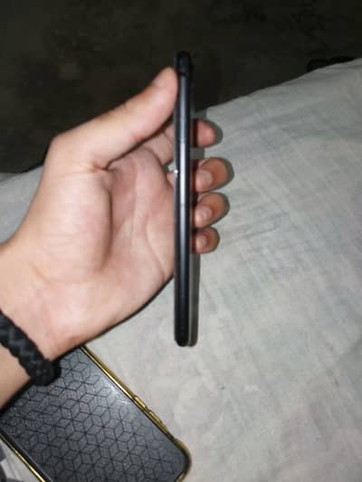 Apple iPhone 7