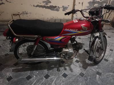 Honda CD70 2011
