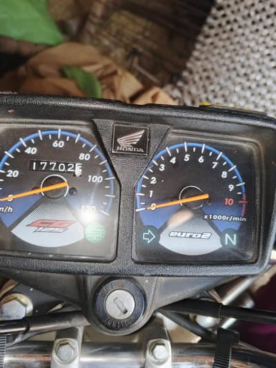 total janiun motor cycle all ok decumt 180000