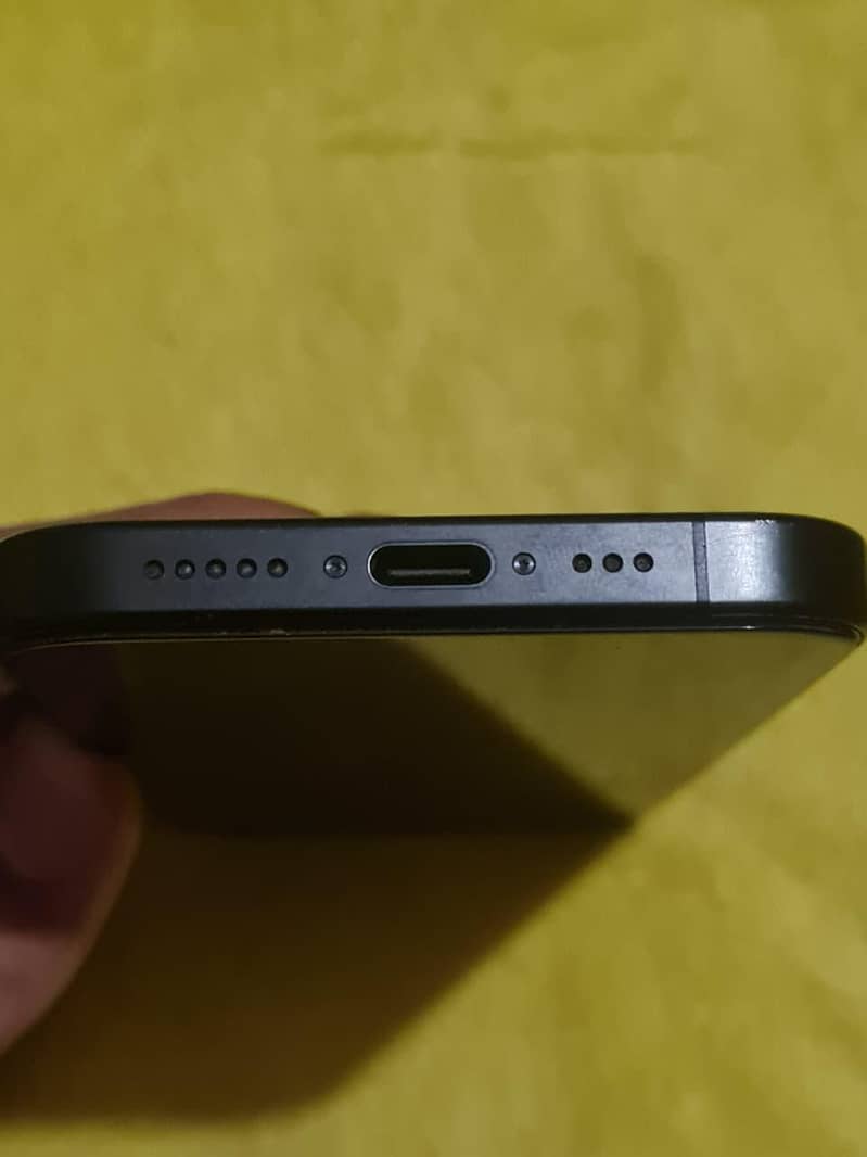 iPhone 15 Pro 3