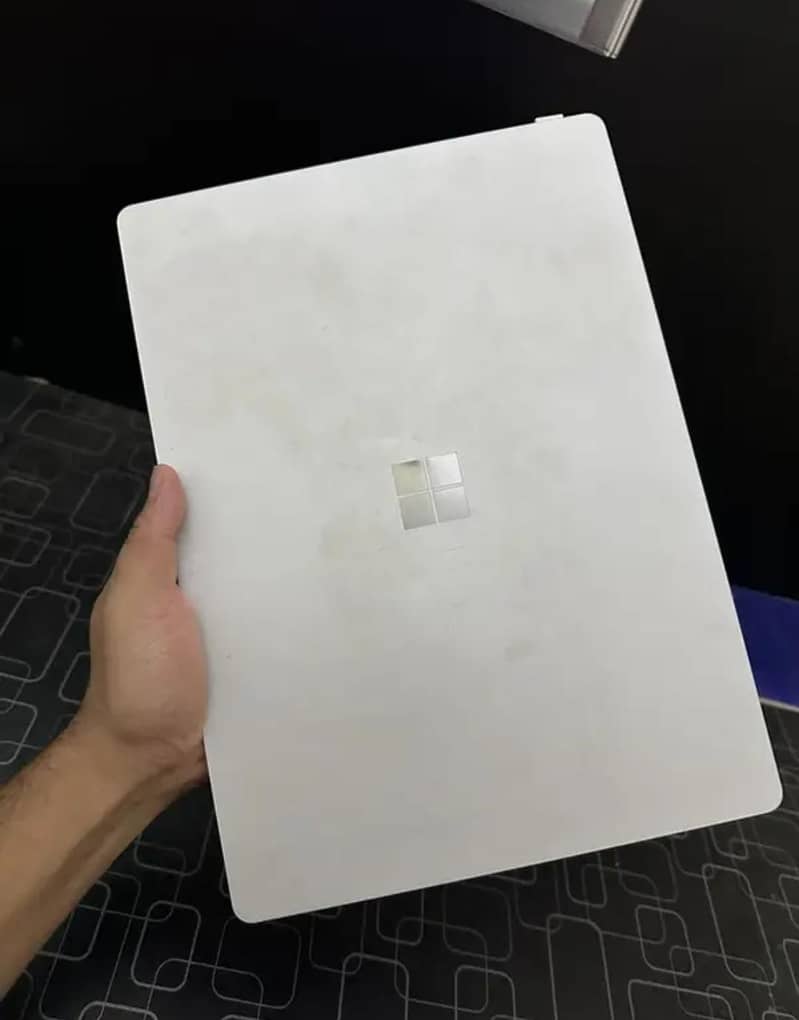Microsoft surface 1769 6