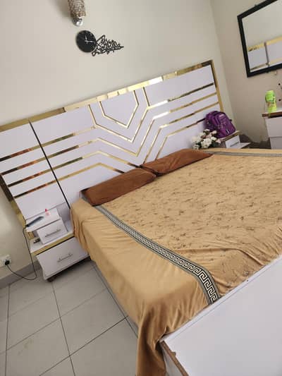 Room Furniture white Golden