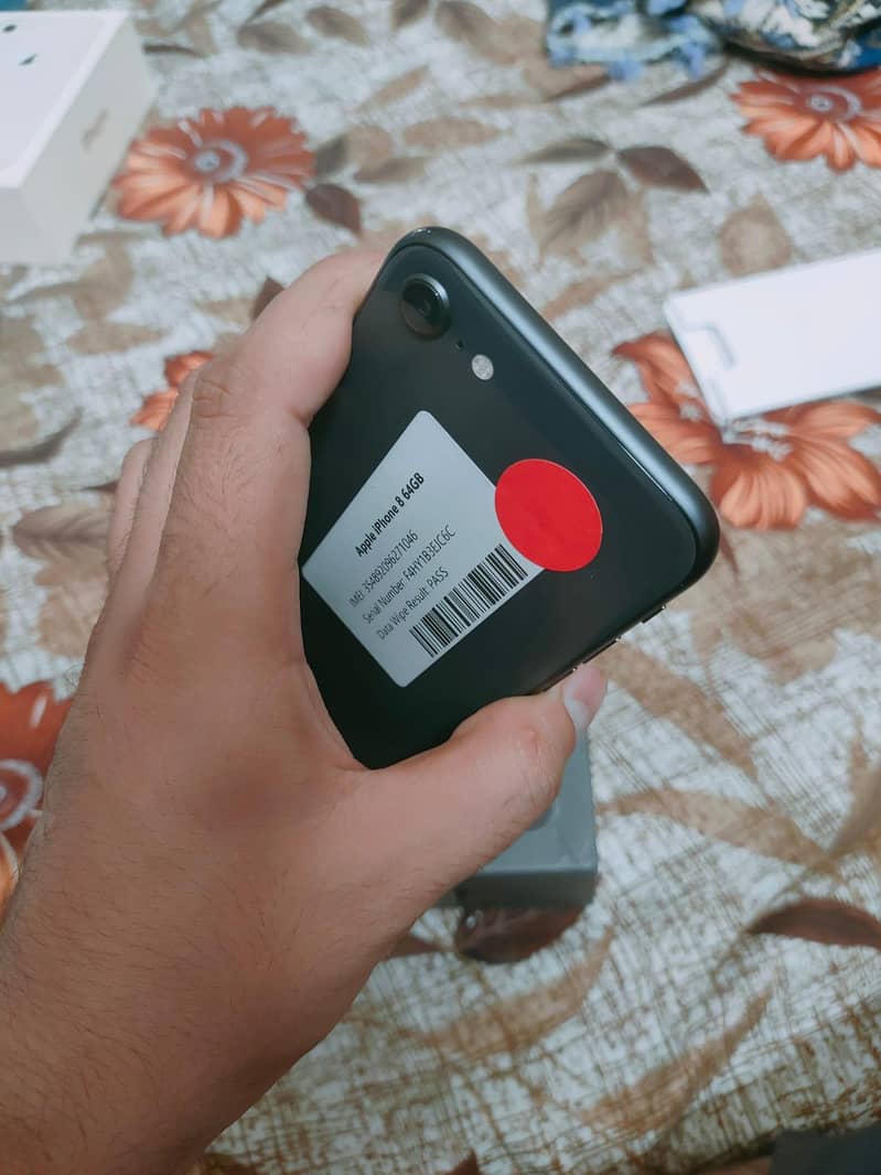iPhone 8 4
