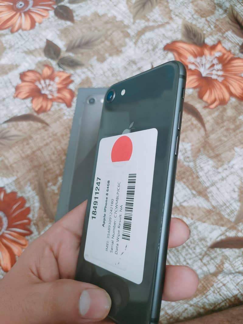 iPhone 8 6