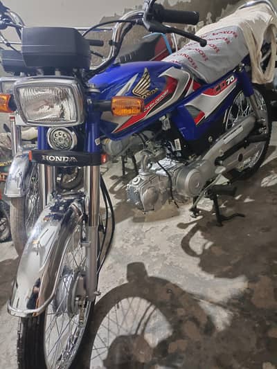 Honda CD 70 bike
