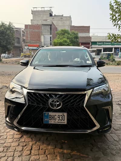 Toyota Fortuner V 2020