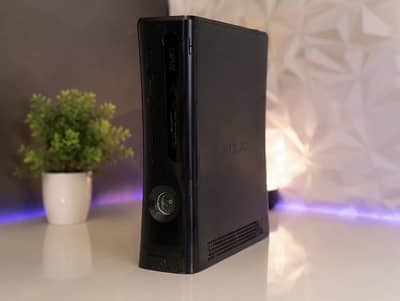 Xbox 360 Gaming Console
