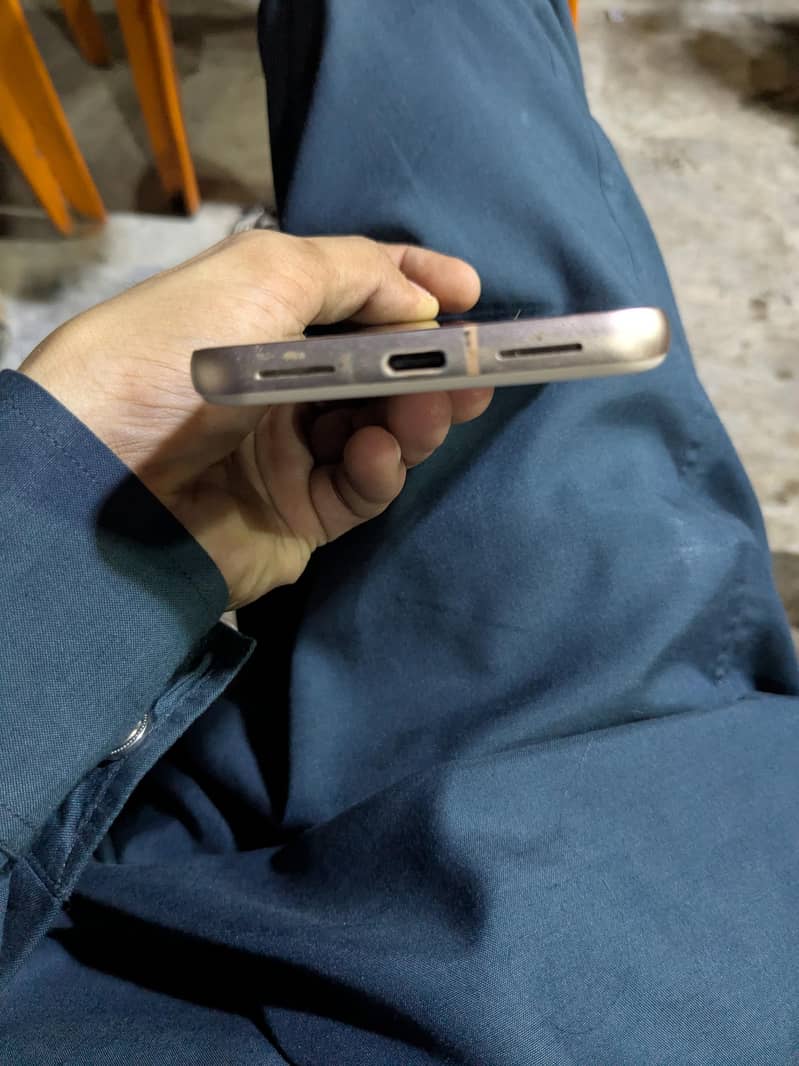 Google Pixel 8 3