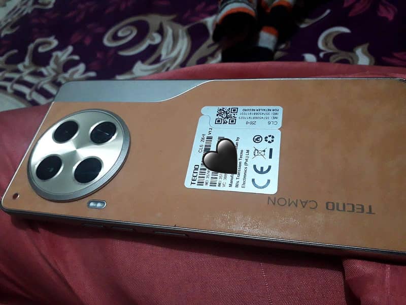 Tecno CAMON 30 0
