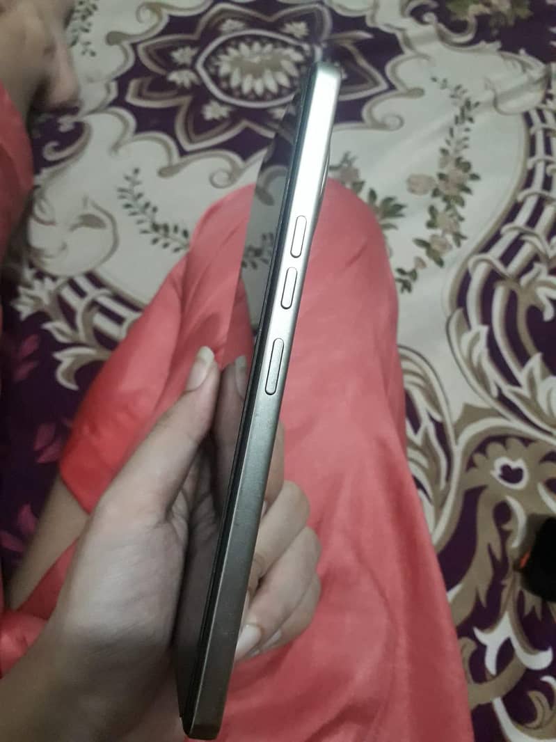 Tecno CAMON 30 1