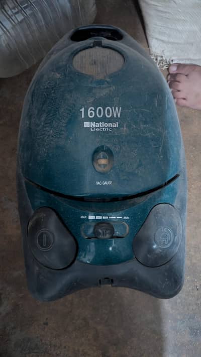 National Vacuum Cleaner 1600W