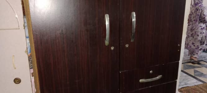 to door almari
