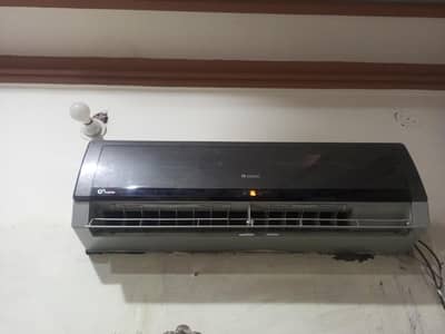 gree 1.5 ton fresh genuine condion