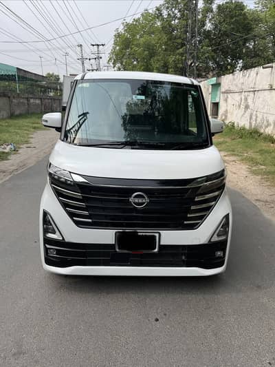 Nissan Roox 2023